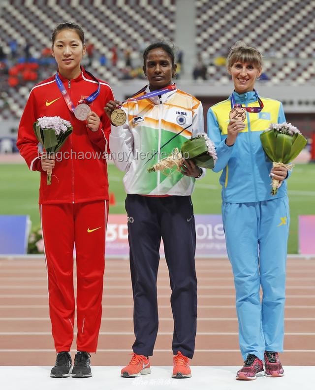 **如何在亚锦赛女子800米决赛中助力吴洪娇夺冠的策略分析**